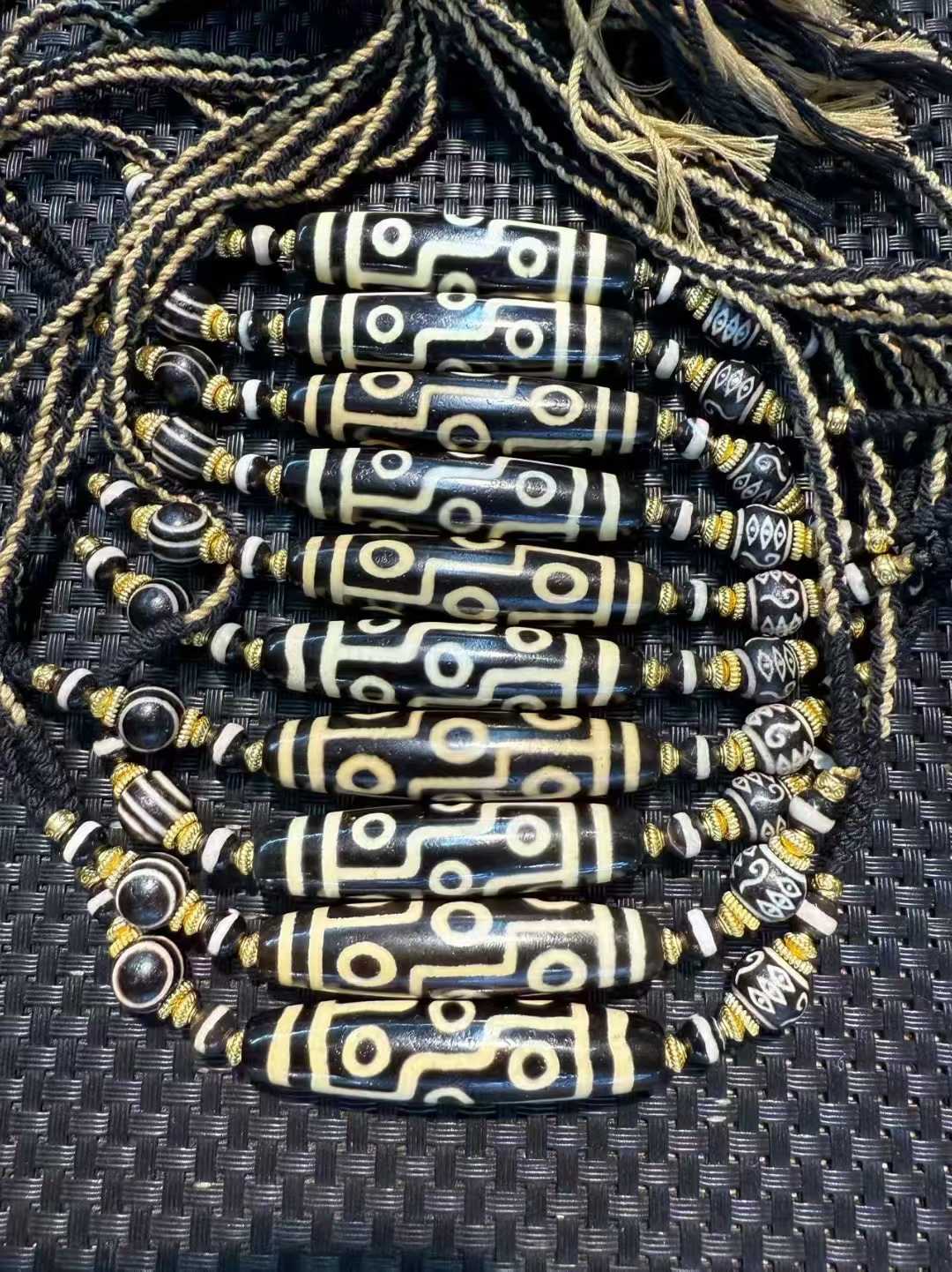 10 stks/partij 9 Ogen met onzi - Ethnic Fashion Designer recensie en prijs
